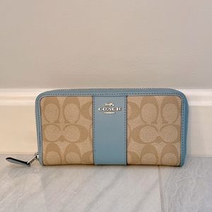 Coach Authentic Khaki/Pale Blue Wallet